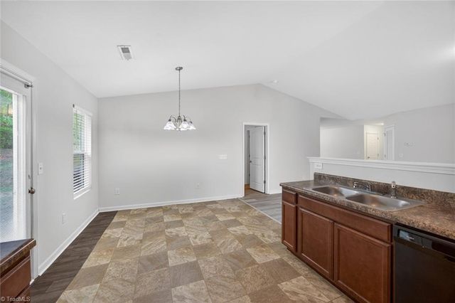 1257 Stonefield Crossing Court, Winston-salem, NC 27107