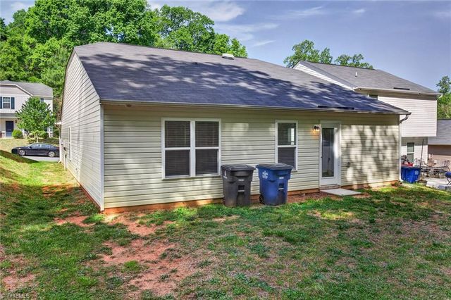 1257 Stonefield Crossing Court, Winston-salem, NC 27107