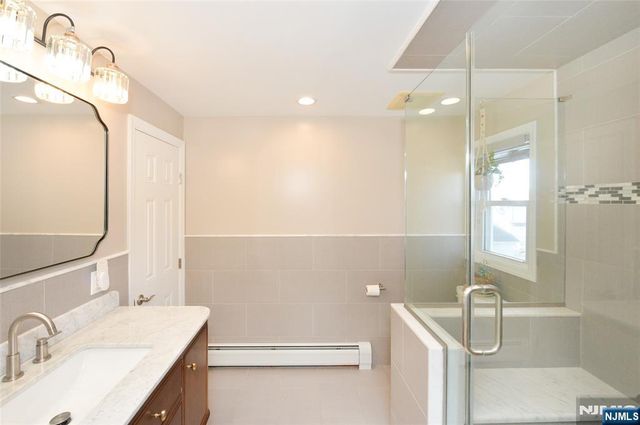 5-18 6th Street, Fair Lawn, NJ 07410