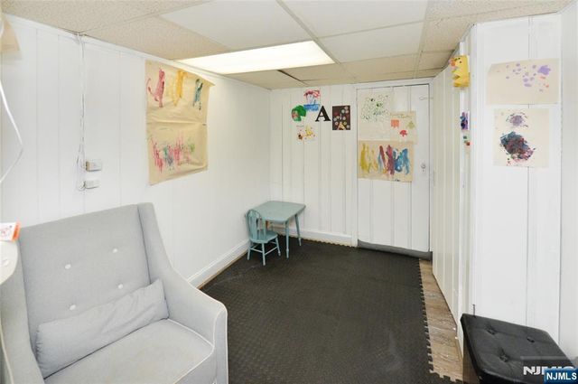 5-18 6th Street, Fair Lawn, NJ 07410
