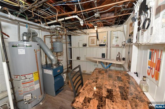 5-18 6th Street, Fair Lawn, NJ 07410