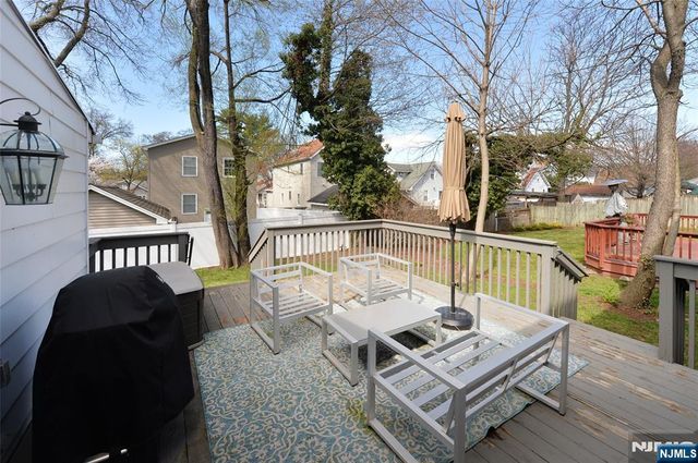 5-18 6th Street, Fair Lawn, NJ 07410
