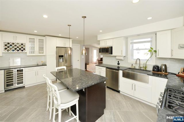 5-18 6th Street, Fair Lawn, NJ 07410