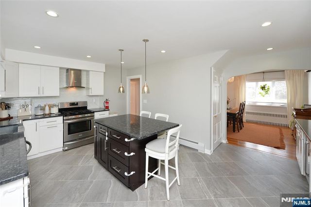 5-18 6th Street, Fair Lawn, NJ 07410