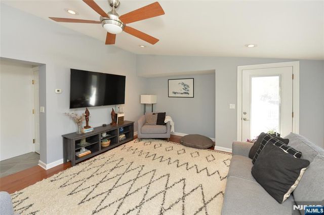 5-18 6th Street, Fair Lawn, NJ 07410