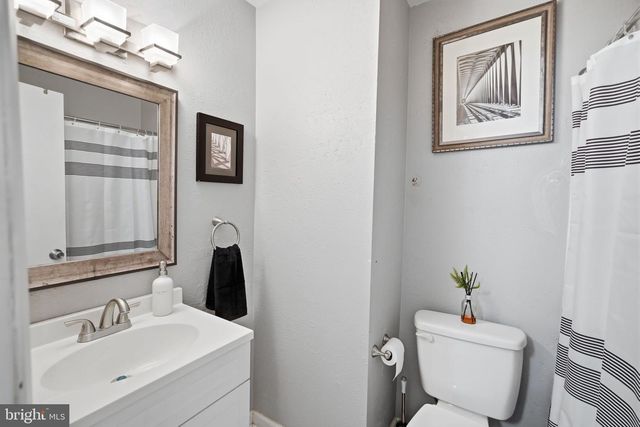 14835 EMBERDALE DR, Woodbridge, VA 22193