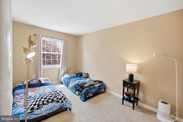 14835 EMBERDALE DR, Woodbridge, VA 22193