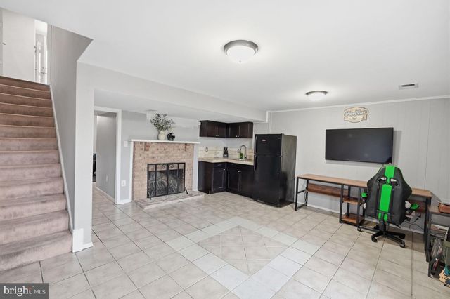 14835 EMBERDALE DR, Woodbridge, VA 22193