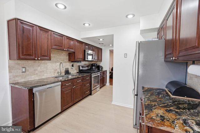 14835 EMBERDALE DR, Woodbridge, VA 22193