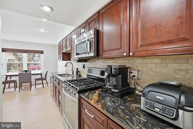 14835 EMBERDALE DR, Woodbridge, VA 22193