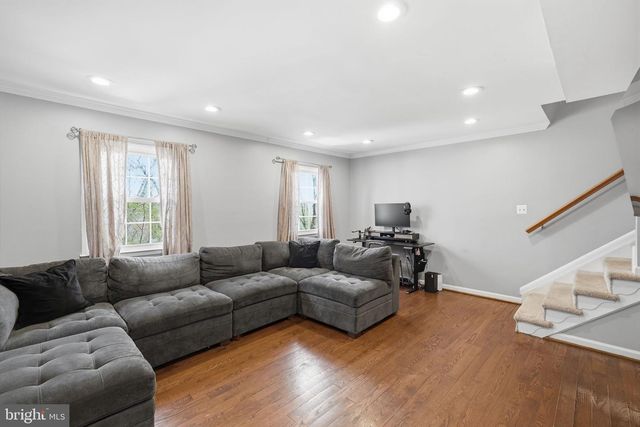 14835 EMBERDALE DR, Woodbridge, VA 22193