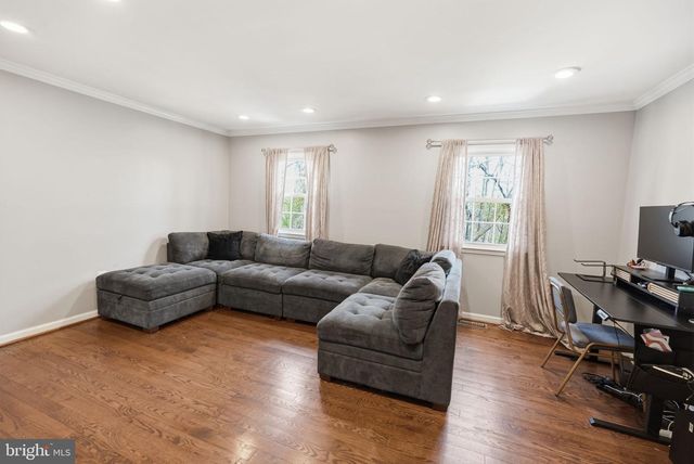 14835 EMBERDALE DR, Woodbridge, VA 22193