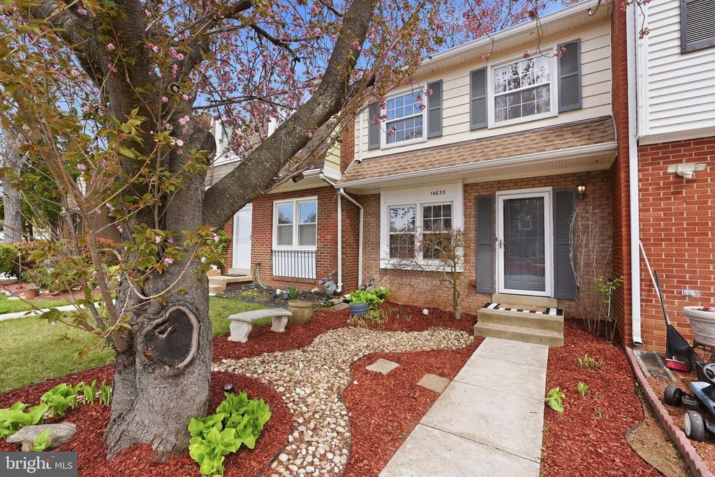 14835 EMBERDALE DR, Woodbridge, VA 22193