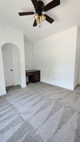 11516 Round Leaf Drive, Fort Worth, TX 76244