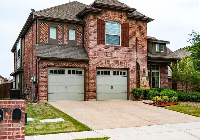 11516 Round Leaf Drive, Fort Worth, TX 76244