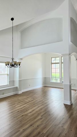 11516 Round Leaf Drive, Fort Worth, TX 76244