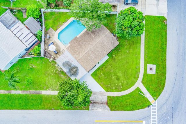 9518 Keating Drive, Palm Beach Gardens, FL 33410