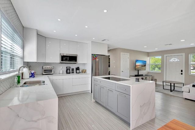 9518 Keating Drive, Palm Beach Gardens, FL 33410