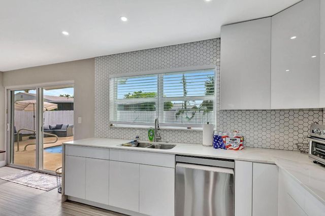 9518 Keating Drive, Palm Beach Gardens, FL 33410