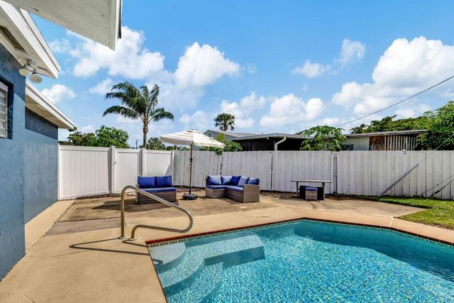 9518 Keating Drive, Palm Beach Gardens, FL 33410