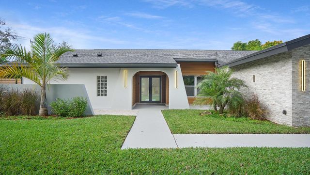 3029 NW 26th Avenue, Boca Raton, FL 33434