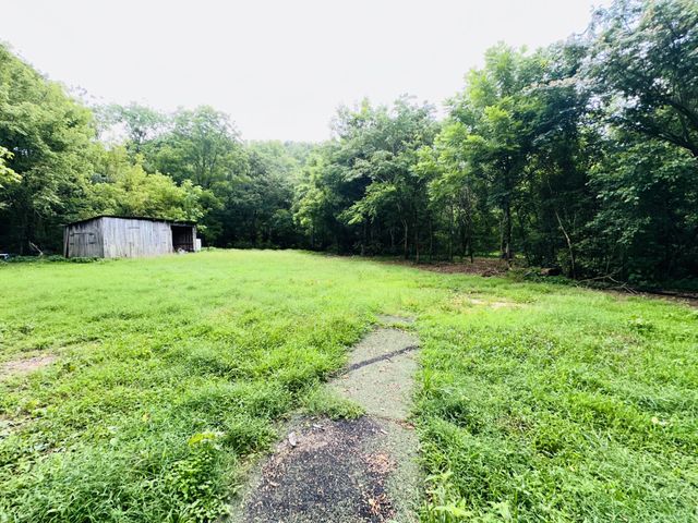 713 Preston Baggett Rd, Cumberland City, TN 37050