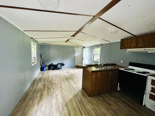 713 Preston Baggett Rd, Cumberland City, TN 37050