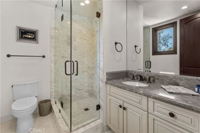 1210 Chantilly, Los Angeles, CA 90077
