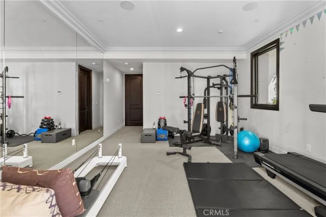 1210 Chantilly, Los Angeles, CA 90077