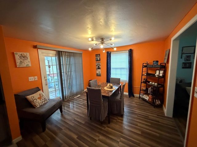 117 Silver St, Agawam, MA 01001