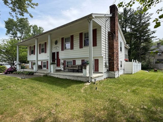 117 Silver St, Agawam, MA 01001