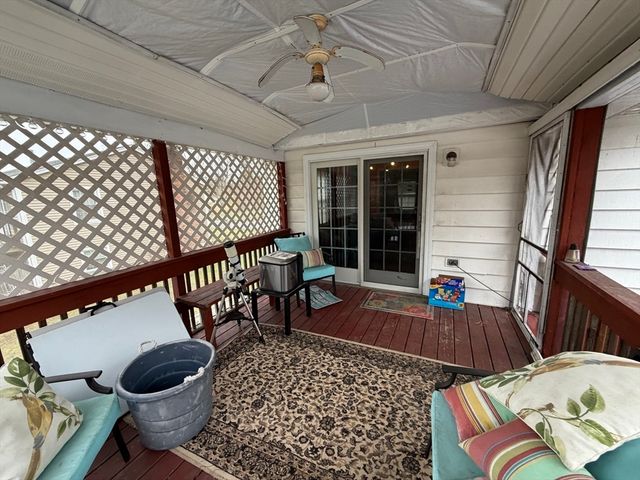 117 Silver St, Agawam, MA 01001