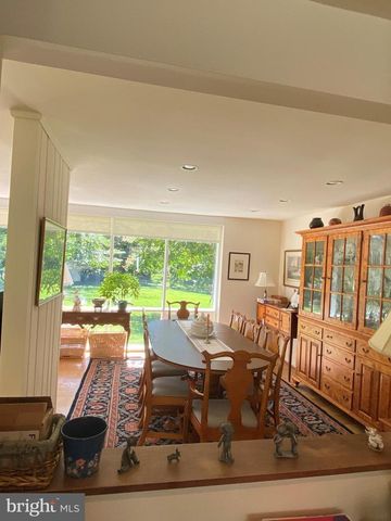 2217 MARTHA'S RD, Alexandria, VA 22307