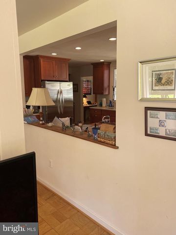 2217 MARTHA'S RD, Alexandria, VA 22307