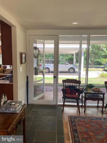 2217 MARTHA'S RD, Alexandria, VA 22307