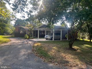 2217 MARTHA'S RD, Alexandria, VA 22307