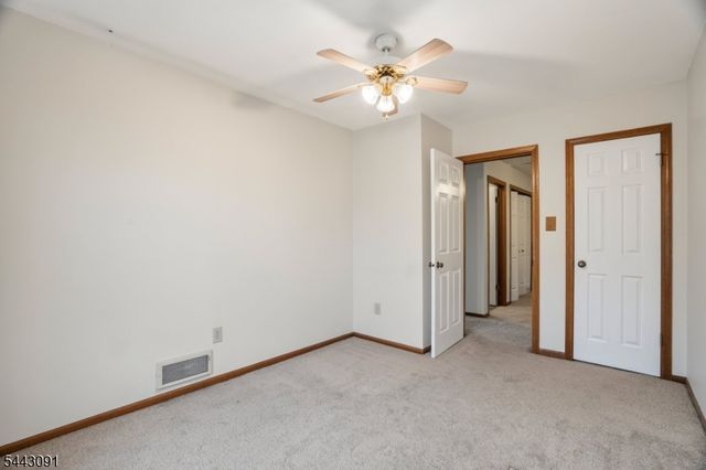 56 Portsmouth Ct 56, Hamburg Boro, NJ 07419