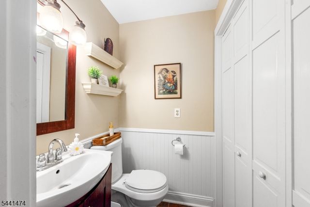 136 Jefferson Trl, Hopatcong Boro, NJ 07843