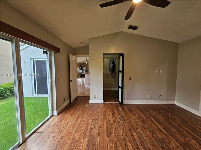 4232 Mahogany Ridge Dr, Weston, FL 33331