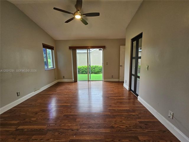 4232 Mahogany Ridge Dr, Weston, FL 33331