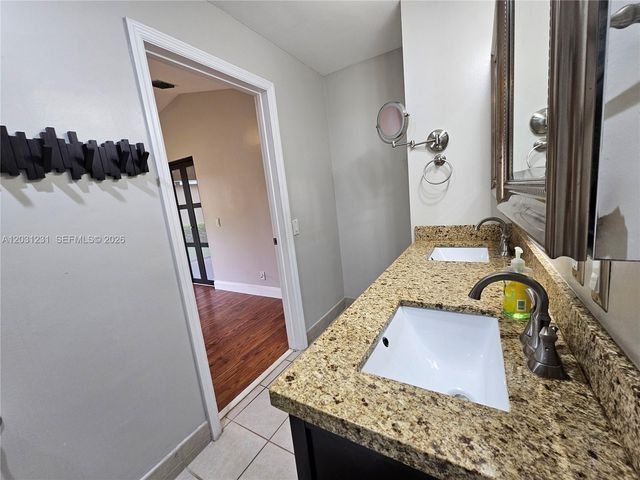 4232 Mahogany Ridge Dr, Weston, FL 33331