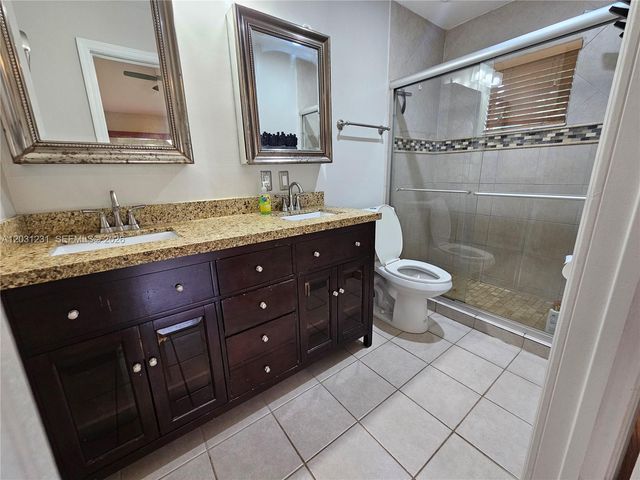 4232 Mahogany Ridge Dr, Weston, FL 33331