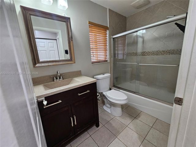 4232 Mahogany Ridge Dr, Weston, FL 33331
