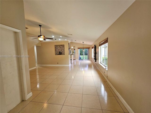 4232 Mahogany Ridge Dr, Weston, FL 33331