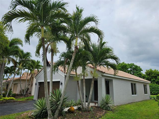 4232 Mahogany Ridge Dr, Weston, FL 33331