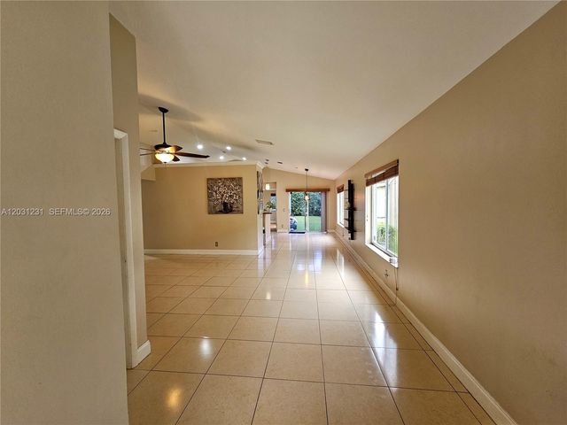 4232 Mahogany Ridge Dr, Weston, FL 33331