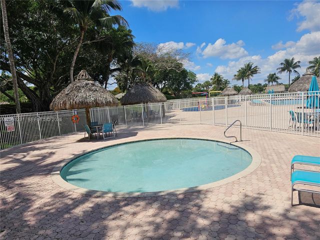 4232 Mahogany Ridge Dr, Weston, FL 33331