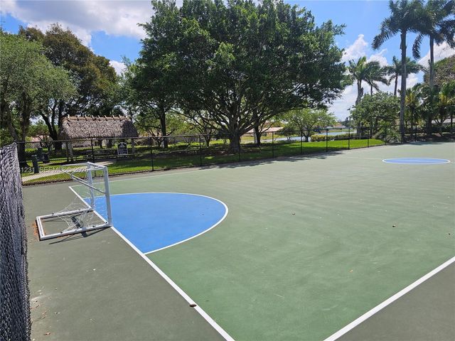 4232 Mahogany Ridge Dr, Weston, FL 33331