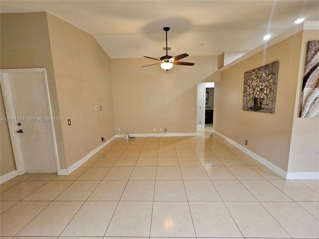 4232 Mahogany Ridge Dr, Weston, FL 33331