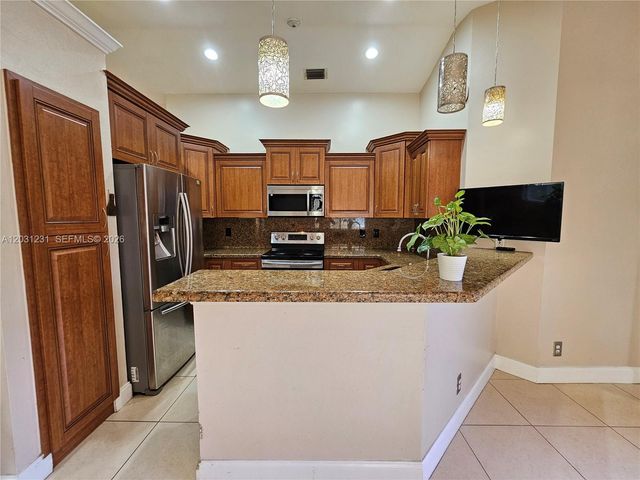 4232 Mahogany Ridge Dr, Weston, FL 33331